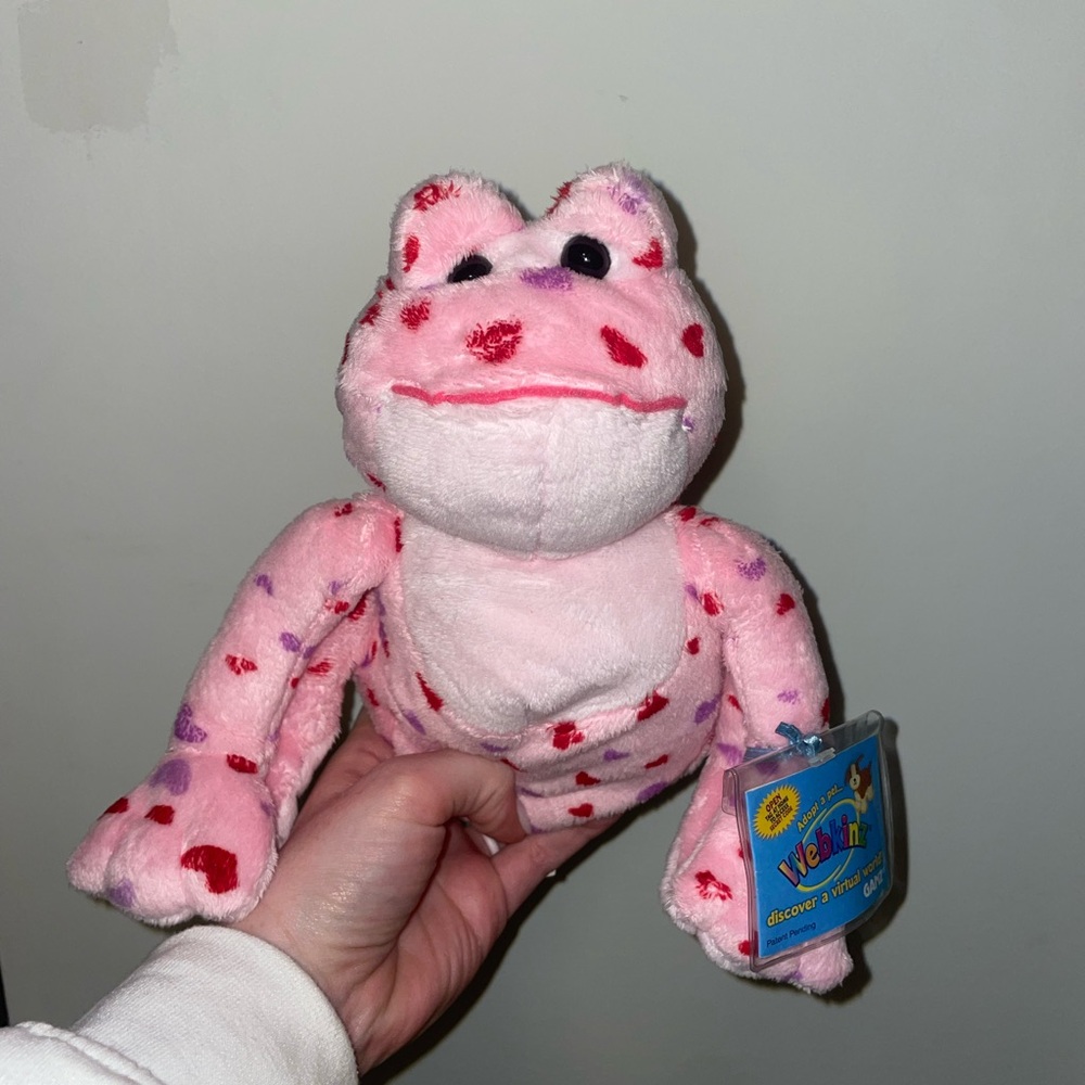 Pink Valentine Frog Plush Toy WEBKINZ with online game feature